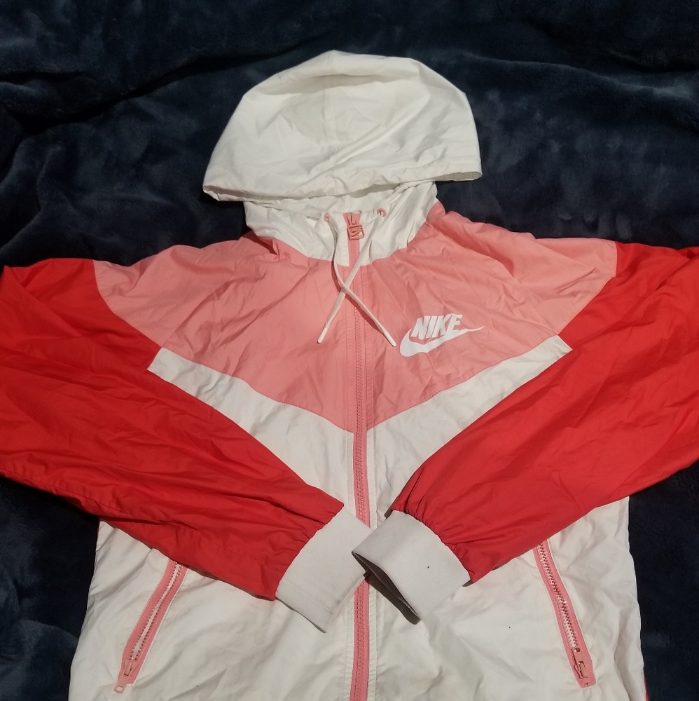 Nike wind breaker jacket